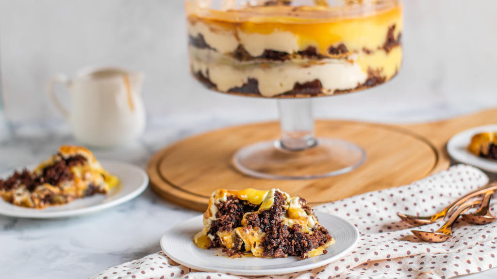 Caramel Brownie Cheesecake Trifle Recipe 